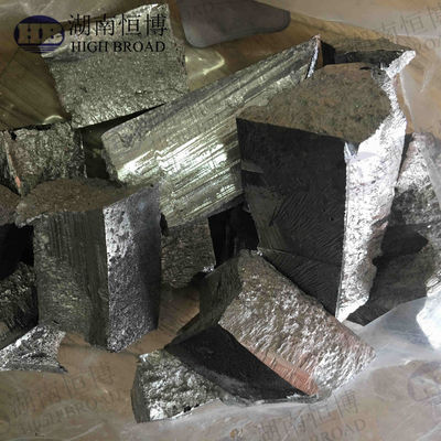 Porcelana MgZr10 MgZr25 Mg30Zr Mg35Zr Magnesio Maestra de aleación de metal Ingots Superficie de plata proveedor