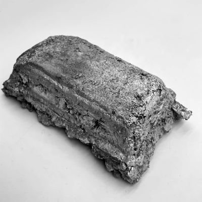 Porcelana Aliado de tierras raras Aliado de magnesio para las demandas de los clientes con superficie de plata proveedor