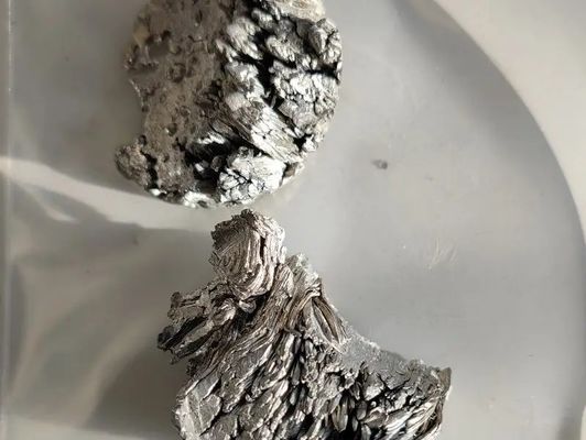 Porcelana 99,5 tierra rara de la TB del metal de terbio para el polvo fluorescente proveedor