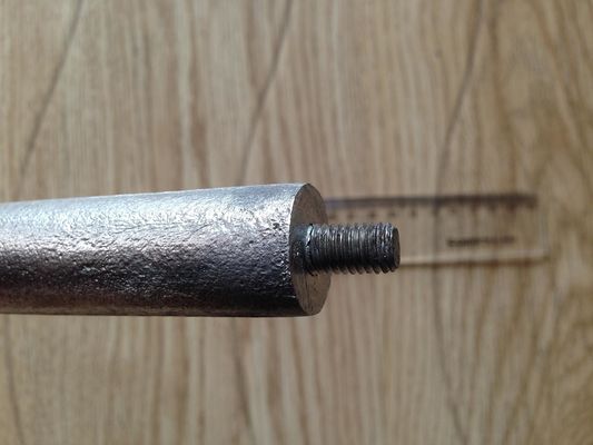Eche el cilindro de la barra del magnesio del calentador de agua formado proveedor