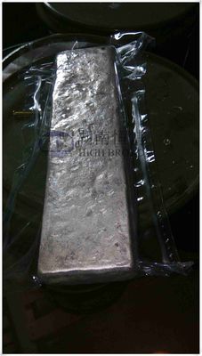 MgZr 10% 15% 20% 25% 30% 35% aleación de lingotes de aleación maestra de magnesio zirconio MgZr30 para la fundición de magnesio refinado en granos proveedor