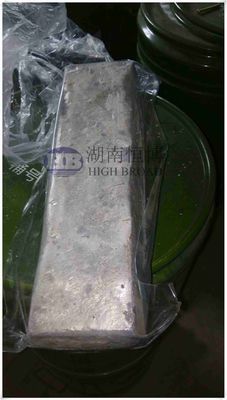 MgZr 10% 15% 20% 25% 30% 35% aleación de lingotes de aleación maestra de magnesio zirconio MgZr30 para la fundición de magnesio refinado en granos proveedor