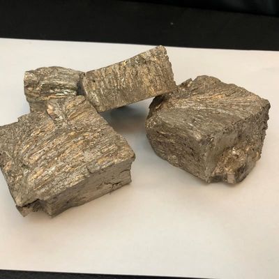 RoHS REACH Cobre aleación maestra de tierras raras Ingot CuRe Para fundiciones de cobre CuZr CuCr CuBe proveedor