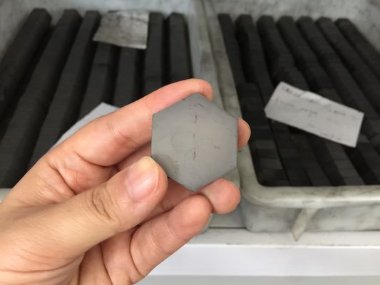 Las placas de blindaje balístico de cerámica B4C/SiC resistentes a la corrosión/abrasión proveedor