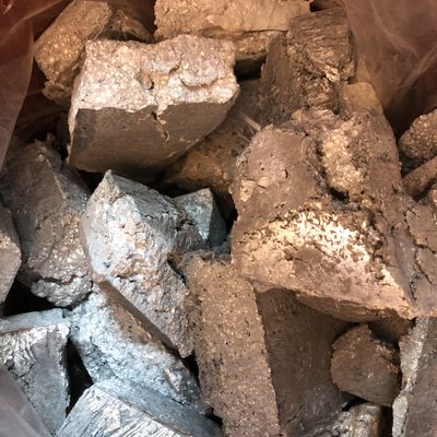 Refine las fundiciones de aluminio del horno de Al Balance Additive In Aluminum del contenido 3-10% del Sn de Tin AlSn Master Alloy Ingot del grano proveedor