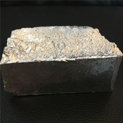 Aleación principal AlNd del neodimio de aluminio AlNd10-30 para las aleaciones especiales proveedor